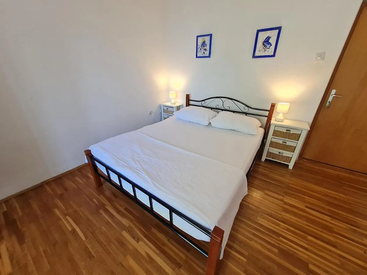Apartments Ljubica Klenovica