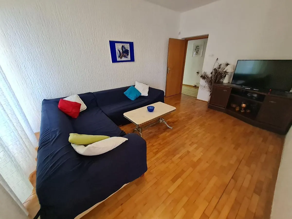 Apartments Ljubica Klenovica 0*,